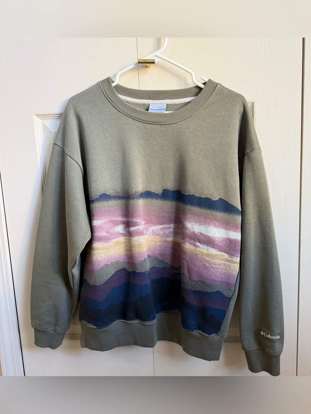 Columbia Men's Olive Green Graphic Crewneck Sweatshirt